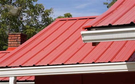 Is Metal Vs Shingle Roofing The Right Choice For Your Home?