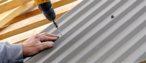 Why Roofing Screws for Metal Roofs Is Becoming A Popular Choice In 2024